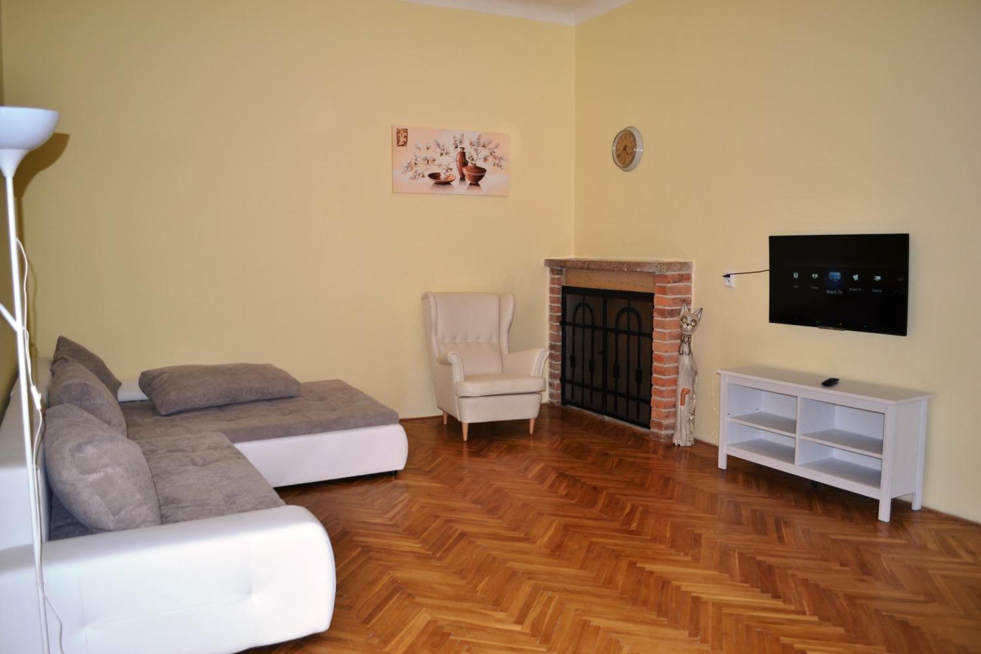 Sunflower 2Bdr Flat By Ruterra Praga Exterior foto
