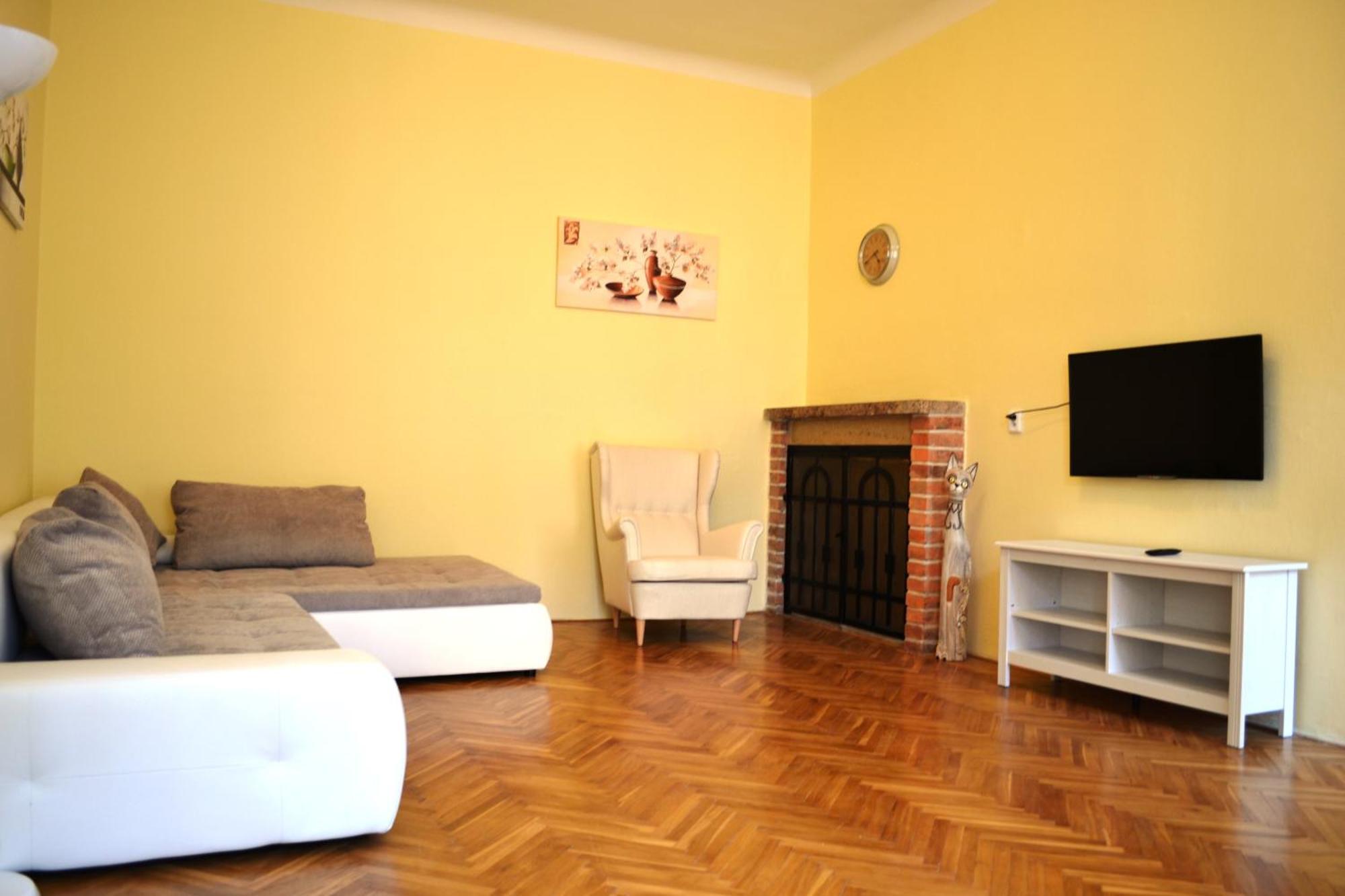 Sunflower 2Bdr Flat By Ruterra Praga Exterior foto