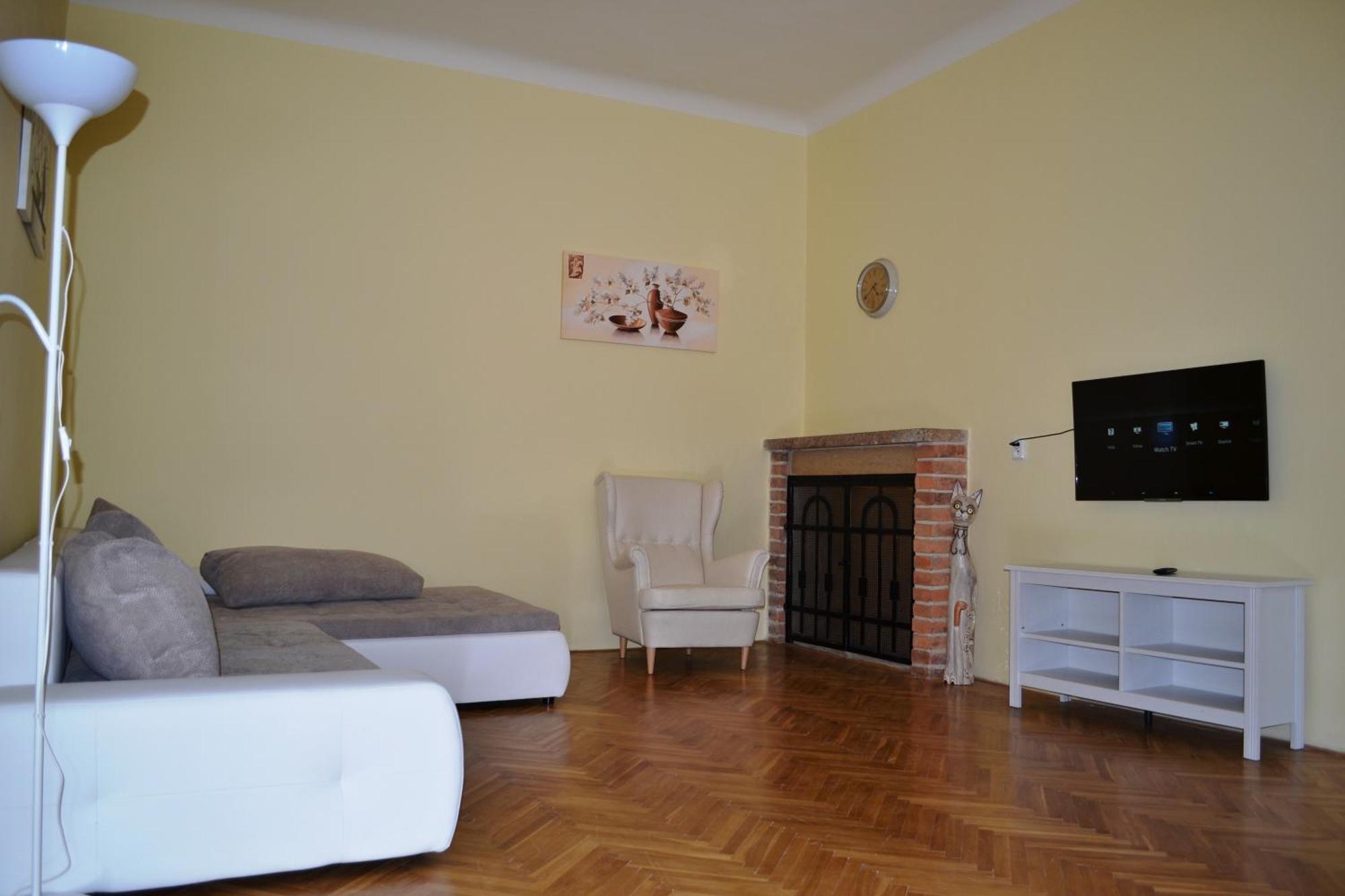 Sunflower 2Bdr Flat By Ruterra Praga Exterior foto